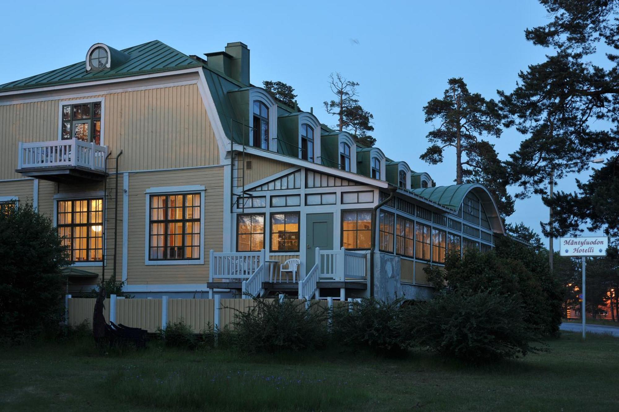 Maentyluodon Hotelli Pori Exterior foto